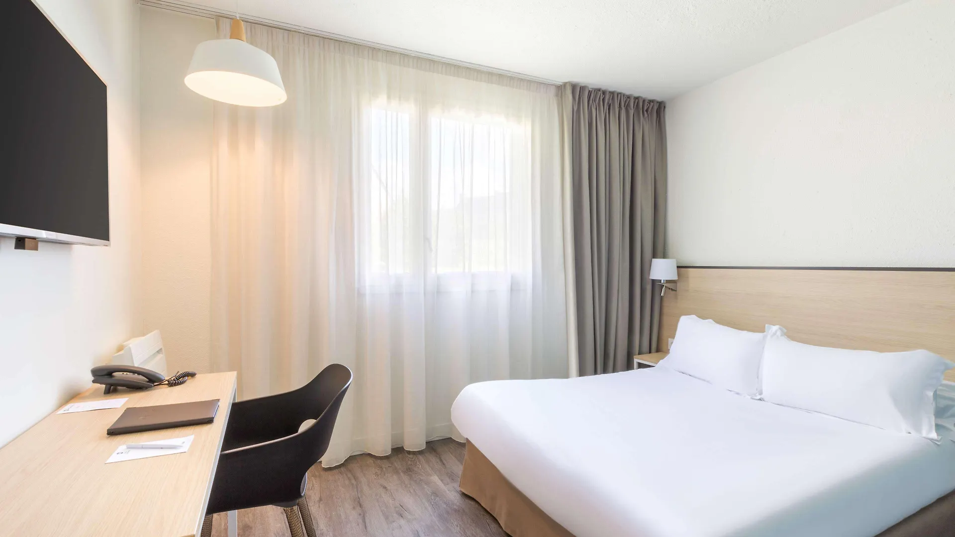 Best Western Armor Park Dinan Et Spa France