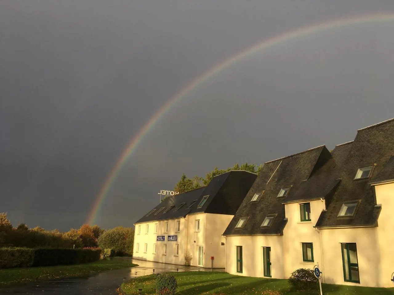 Best Western Armor Park Dinan Et Spa 4*,
